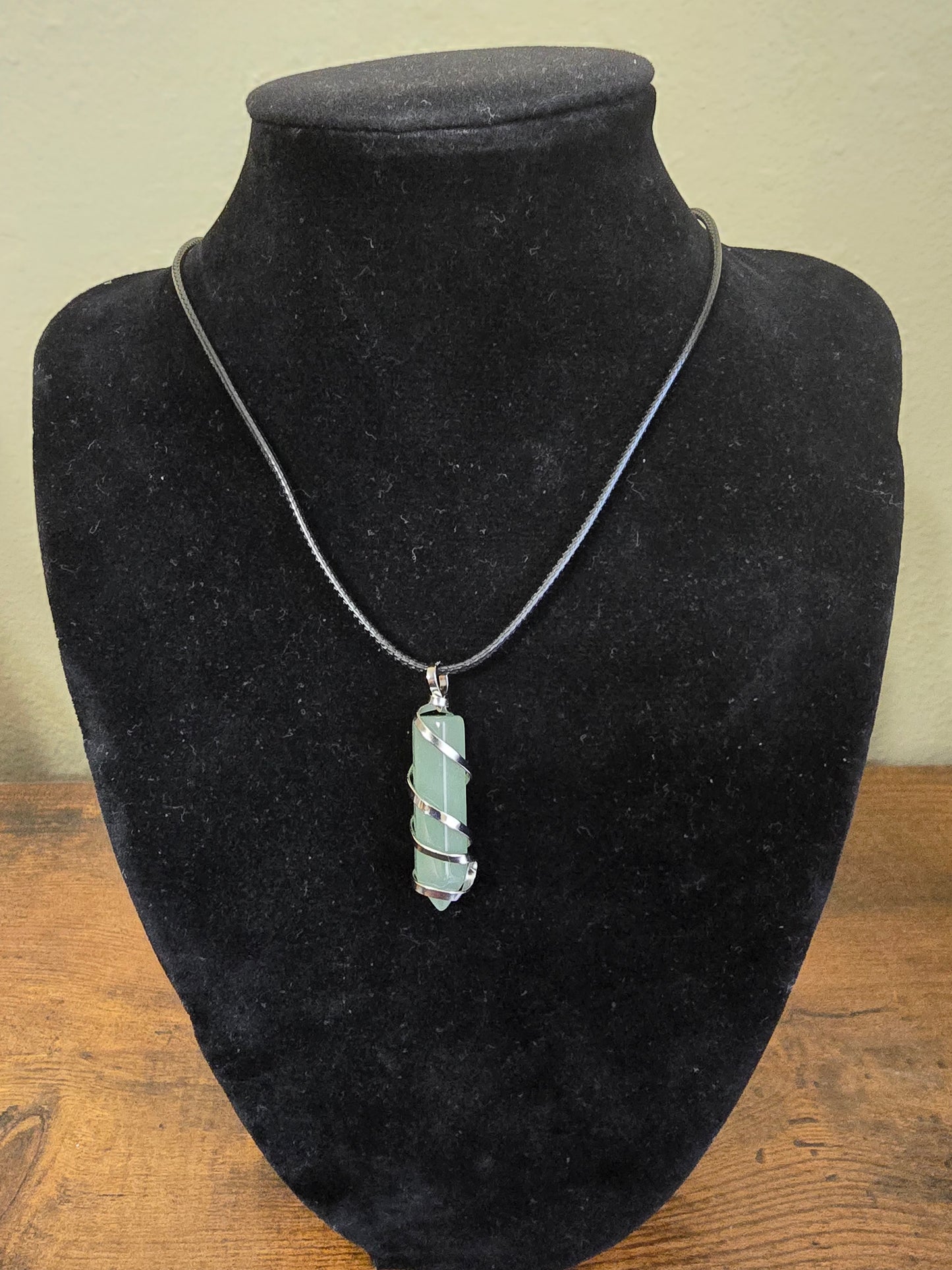 WRAPPED CRYSTAL PENDANTS WITH CORD