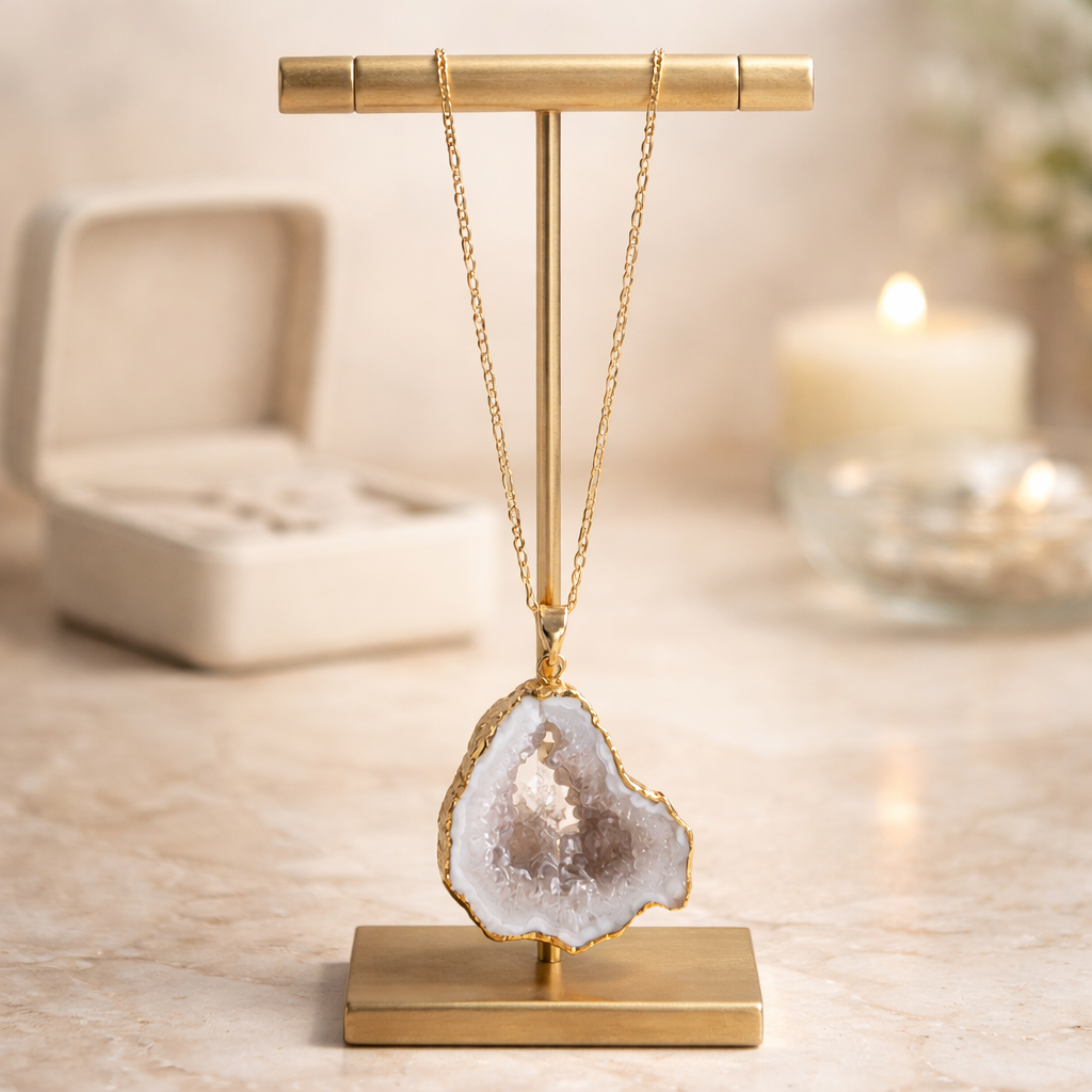 STERLING SILVER 18" GOLD PLATED CHAIN WITH A DRUZY AGATE PENDANT