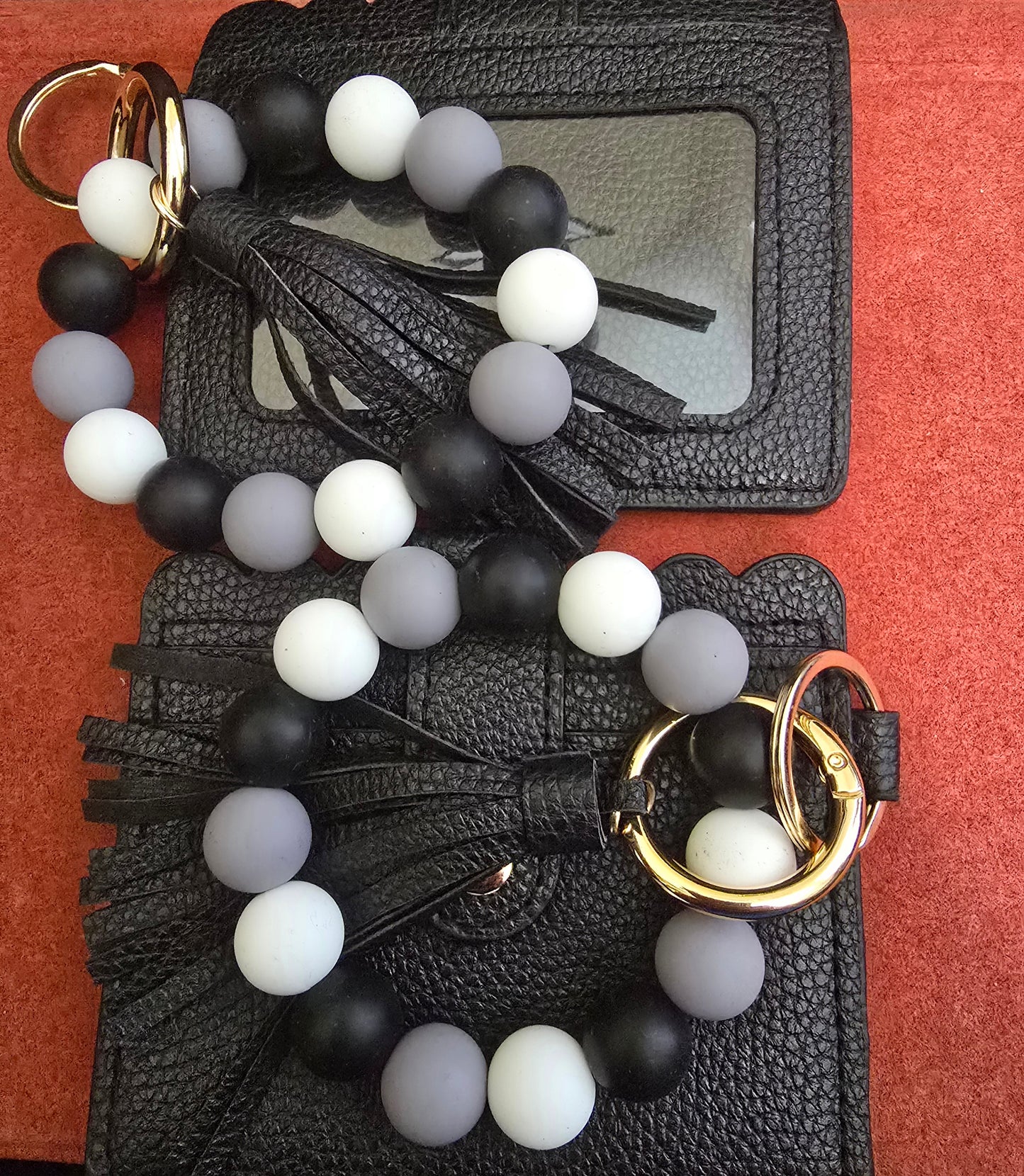 LEATHER WRISTLET WITH KEYCHAIN VARIETY OF COLORS