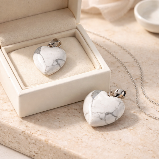 HOWLITE HEART PENDANT