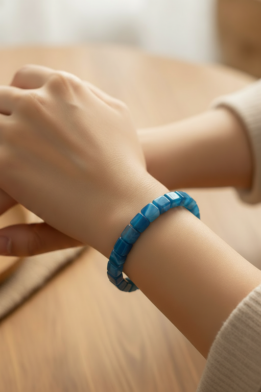 BLUE AGATE BRACELET