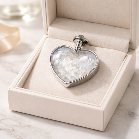 CLEAR QUARTZ SILVER HEART CHIP PENDANT
