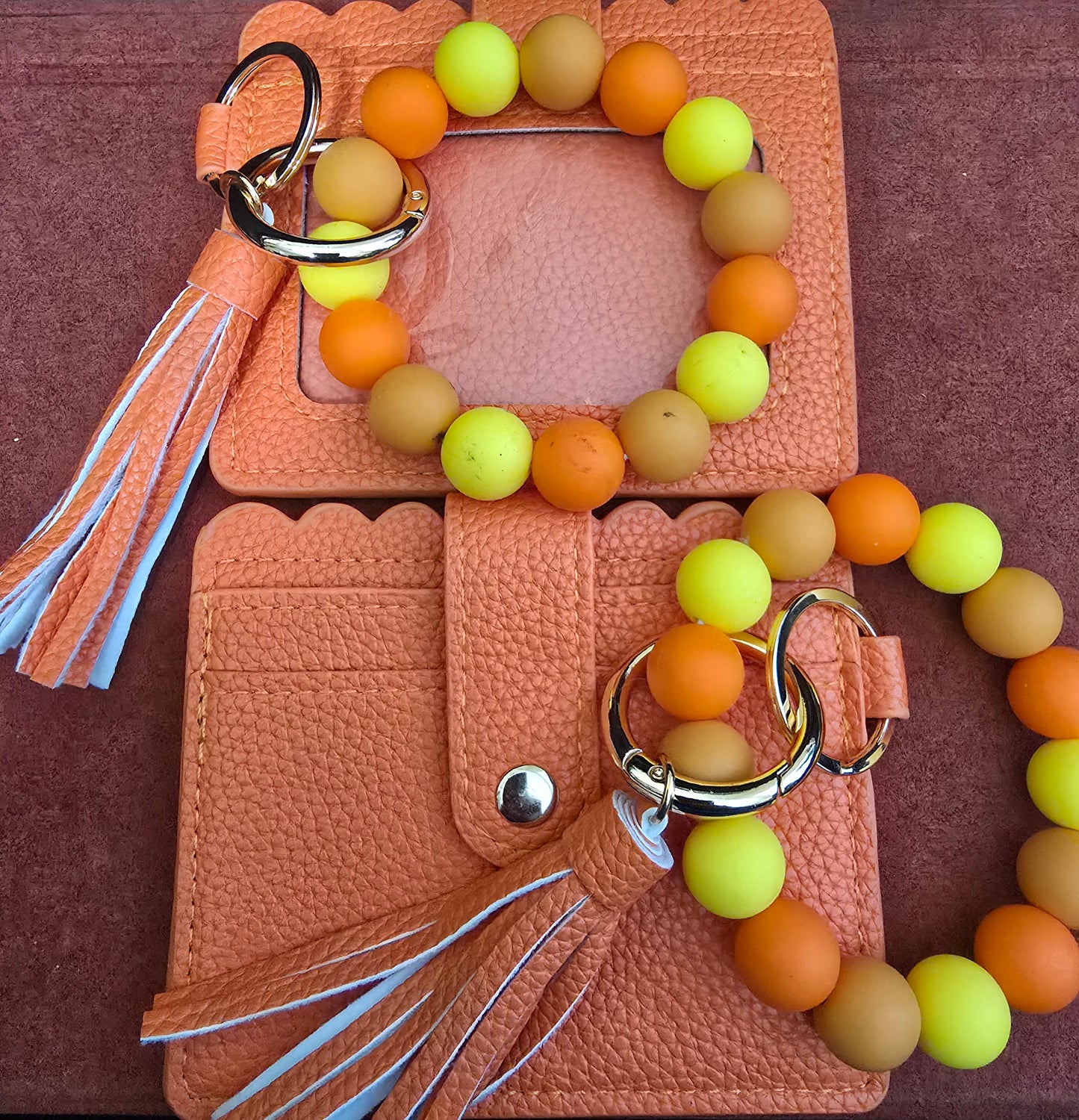 LEATHER WRISTLET WITH KEYCHAIN VARIETY OF COLORS